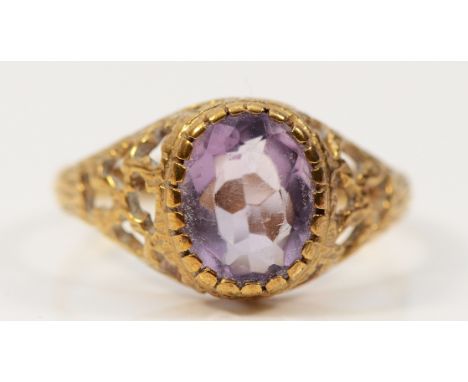 A 9ct gold amethyst dress ring, London 1977, R 1/2, 2.7g