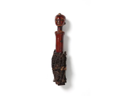 African art Divination horn in polished ivory, Luba (?)Rep. Dem.Congo. . Cm 20,00. a fine reddish patina ivory ritual artifac