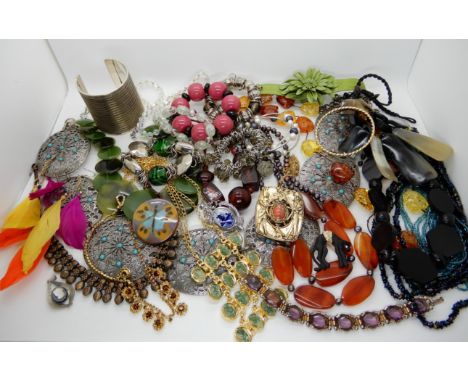Statement necklaces, a ceramic butterfly brooch, a leopard brooch, a black cultured pearl and carnelian bead necklace etc Con