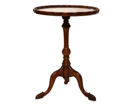 Mid 20th Century reproduction walnut pie-crust occasional tripod wine table by Reprodux   Condition: 