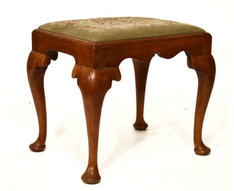 Early 20th Century walnut framed dressing stool in the Georgian taste with rectangular tapestry covered drop-in seat on wavy 