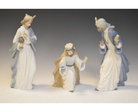 Set of three Nao figures - The Magi   Condition: 