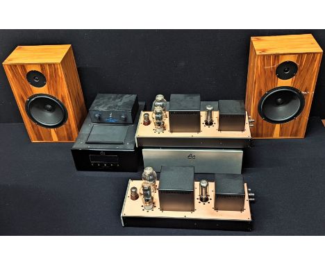 High end Audio Note hifi system. Consisting of: Audio Note CD Drive Unit model CDT3 serial no. CDT3-143; Audio Note DAC 5 Spe