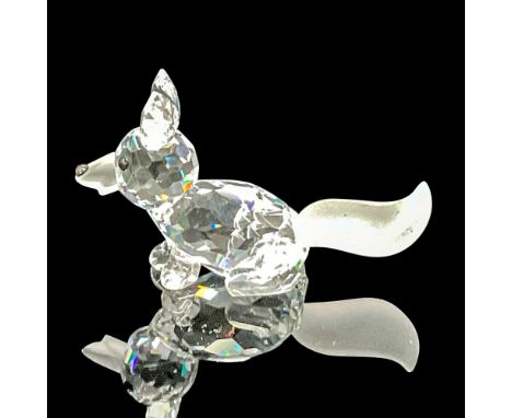 Part of the Woodland Friends collection. A fox with frosted tail and snout, with black eyes and nose. Swarovski marked. This 