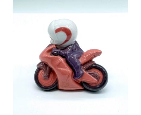 Glossy finish; Nao by Lladro backstamp. Dimensions: 3.75""L x 2""W x 2.75""HManufacturer: Nao by LladroCountry of Origin: Spa