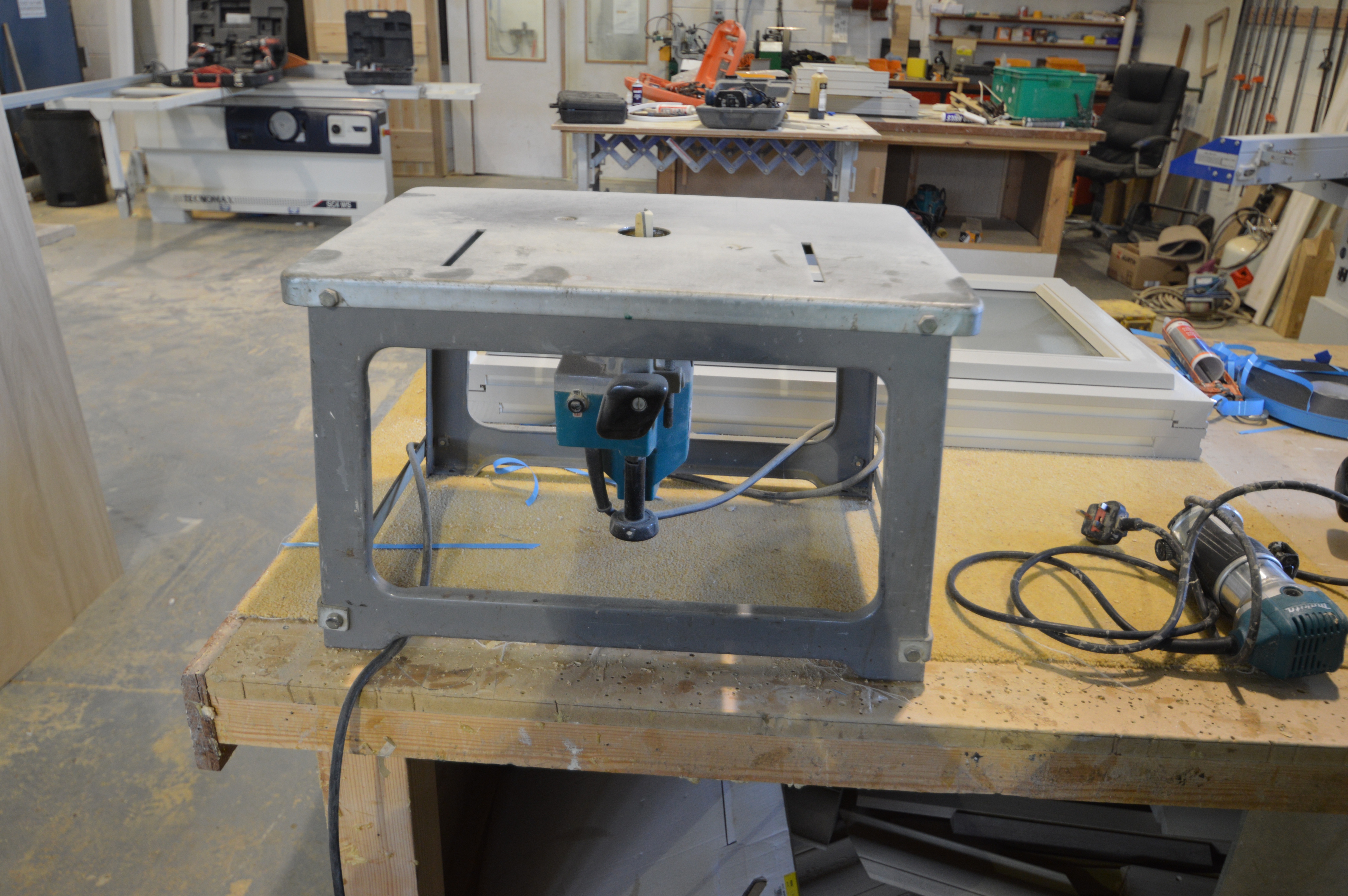 Makita 1/2 Inch Router & Table 3600B. VAT will be charged 