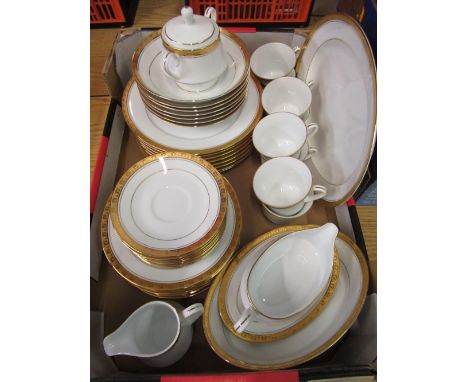 Noritake Legacy Gold pattern dinner and tea service patent no. 4280, 49pcs 