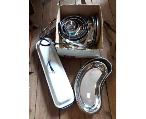 A quantity of vintage medical equipment including kidney dishes, stethoscope, etc.