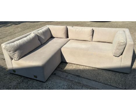 A contemporary light grey corner sofa (258cm x 172cm H76cm)