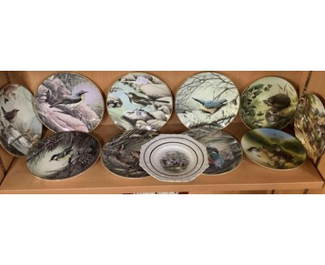 SHELF OF COLLECTORS PLATES, WILD BIRDS ETC., WITH CERTIFICATES 