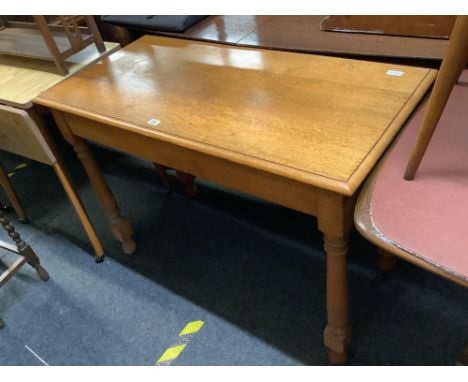 LIGHT OAK SIDE TABLE