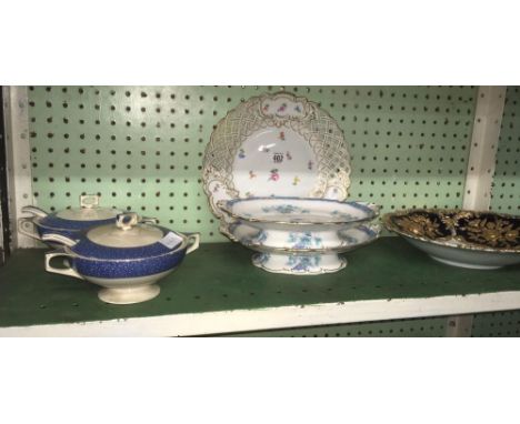 2 SMALL ART DECO MEAKIN SOUP TUREENS WITH LADLES, PAIR OF DAVENPORT DISHES, MEISSON CAKE PLATE &amp; BLUE &amp; GOLD MEISSON 