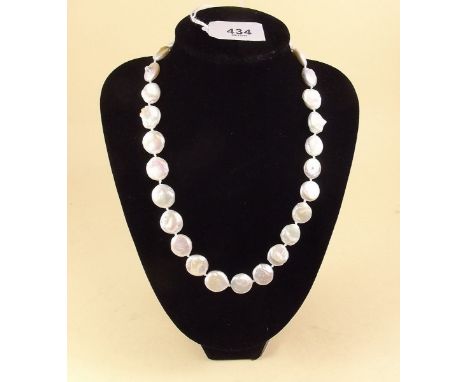 A button pearl necklace