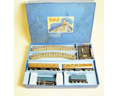 A Hornby Dublo EDP1 passenger train gift set with Sir Nigel Gresley engine - boxed