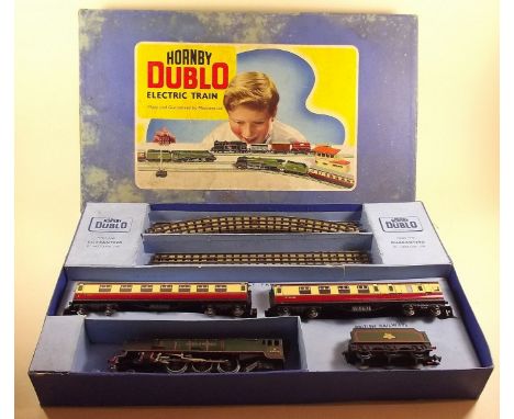 A Hornby Dublo train electric passenger train gift set EDP15 with Silver King engine - boxed
