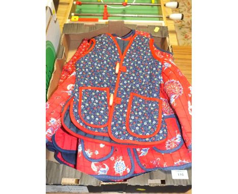 A TRAY OF VINTAGE CHILDRENS ORIENTAL STYLE JACKETS ETC