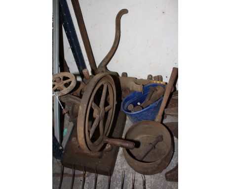 A VINTAGE PILLAR DRILL, VINTAGE PUMP AND QUANTITY OF METALWARE