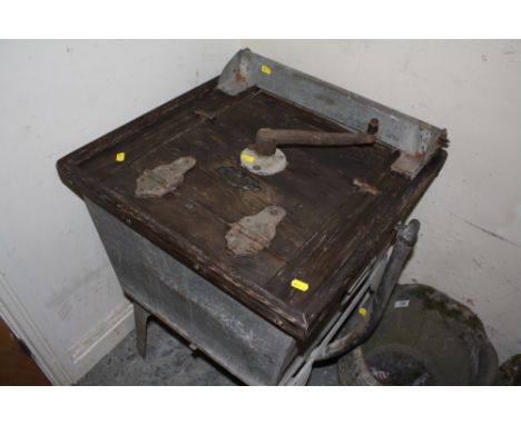 A VINTAGE JIFFY CLOTHES WASHER