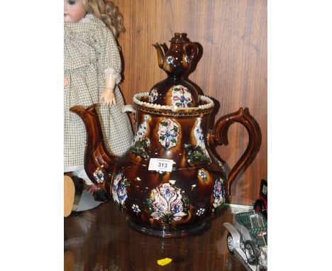 A LARGE VINTAGE BARGEWARE TEAPOT S/D 