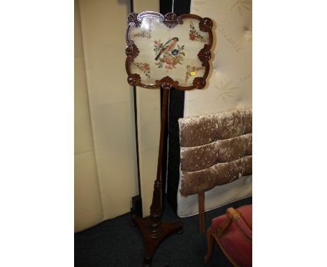 A VINTAGE POLE SCREEN WITH GLAZED EMBROIDERY H-150cm