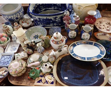 A QUANTITY OF DECORATIVE CERAMICSincluding a reproduction blue and white footbath, a pair of Noritake vases, and other items
