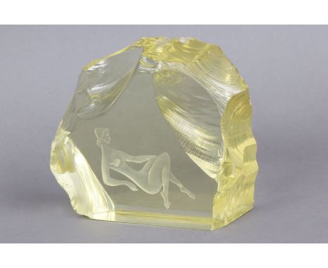   Glasblockwohl Vicke LINDSTRAND für ORREFORS, gelb getöntes Glas, geätztes und geschliffenes  Glasblockwohl Vicke LINDSTRAND