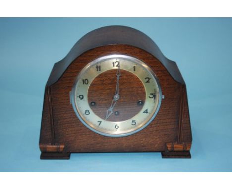Oak cased mantle clock
