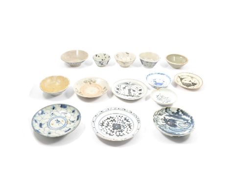 Collection of Chinese pottery bowls and dishes, probably 17th Century and some later, painted decoration including one bowl w