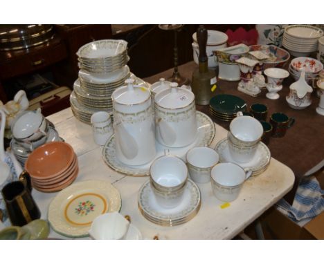 A Noritake "Sonia" patterned part tea/dinner service