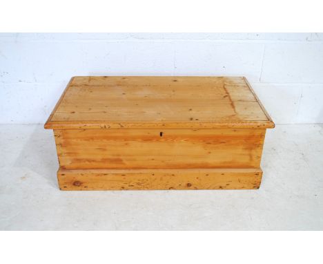 A vintage pine trunk - length 85cm, depth 48cm, height 32cm