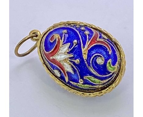 UNMARKED YELLOW METAL &amp; ENAMEL EGG SHAPED PENDANT FOB - 20mm L, 7grms (J6)