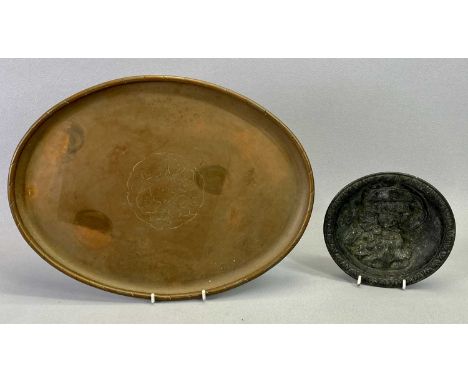 HUGH WALLIS 'ARTS &amp; CRAFTS' OVAL PLANISHED COPPER TRAY - with raised rope twist edge, stylised floral motif to the centre