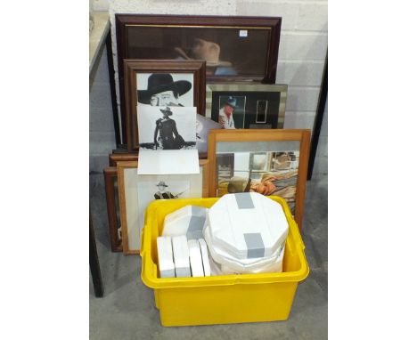 A collection of eleven Franklin Mint 'John Wayne' collectors' plates by Robert Tanenbaum, two others, a limited-edition print