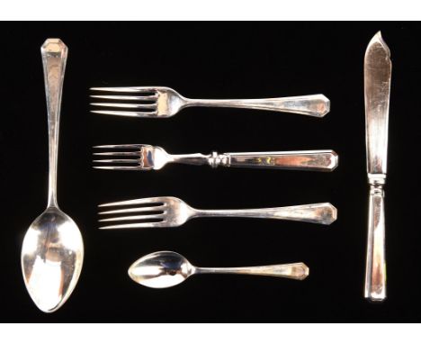 Garrard & Co. Ltd. a silver canteen for twelve places comprising :- four table spoons, 12 desert spoons, 12 soup spoons, 12 t