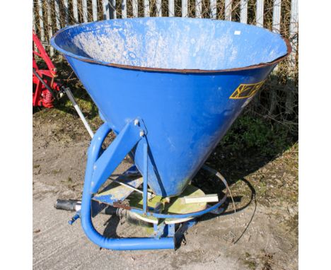 A FLEMMING 500 Funnel blue tractor spinner fertilizer. Dated 2013, S/N 240605, 54kg, H114cm


All items in this auction are s