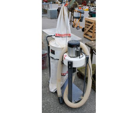 An Axminster Power Tools dust extrator AWEDE2. 240vAll items in this auction are sold as seen, We are unable to provide condi