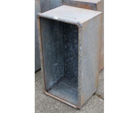 A galvanised trough. H40cm x W93cm x D46cmAll items in this auction are sold as seen, We are unable to provide condition repo