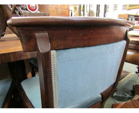 VICTORIAN, SET OF 6 MAHOGANY BAR BACK DINING CHAIRS with blue button back panels and tapering ribbed legs 