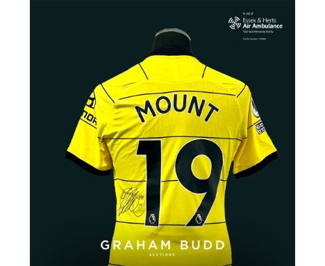 Mason Mount signed yellow and black Chelsea no.19 away jersey, season 2021-22,
match-issue, Nike, short-sleeved with PREMIER 