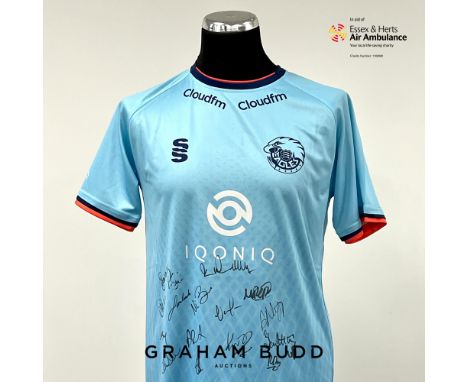 Squad signed blue Essex "Eagles" County Cricket Club Royal London Club replica shirt, season 2021-22,
Surridge Sport, short-s