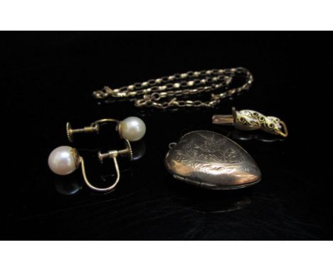 A pair of pearl screw back earrings stamped 9ct, a gold plated heart shaped locket, 9ct gold ankle chain, 1.2g and an enamell