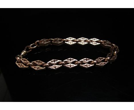 A 9ct rose gold bracelet made from a watch chain, 19cm long, 19.8g 