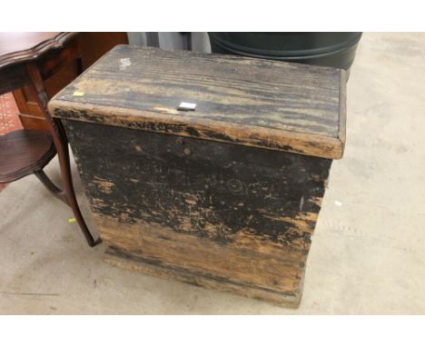 Pine toolbox with lift out centre section, height 64 cm, width 70 cm, depth 38 cm