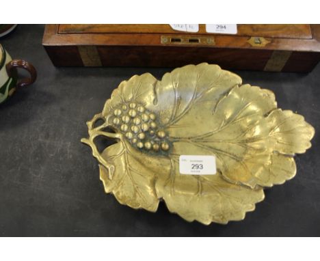 Vintage heavy brass cast trinket dish in a vine leaf and grapes design