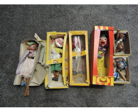 Six mixed vintage Pelham Puppets, SS Fritzi, SL Gepetto, A9 Mouse, Bengo , Girl wearing dress and hat and a modern Clown, 5 w