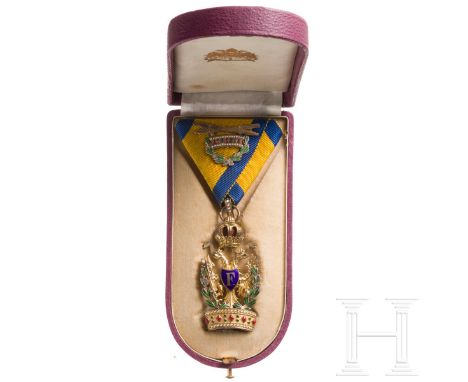Orden der Eisernen Krone 3. Klasse mit Kriegsdekoration  Bronze, vergoldet, emailliert (vereinzelt Chips), am Ring gepunzt mi
