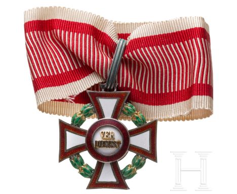Militärverdienstkreuz 2. Klasse mit Kriegsdekoration  Silber, beidseitig emailliert (rs. vereinzelt Chips/Klebespuren), an de