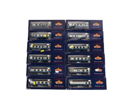 Bachmann 00-gauge coaches, including brake/corridor composites, restaurant car and others, boxed.