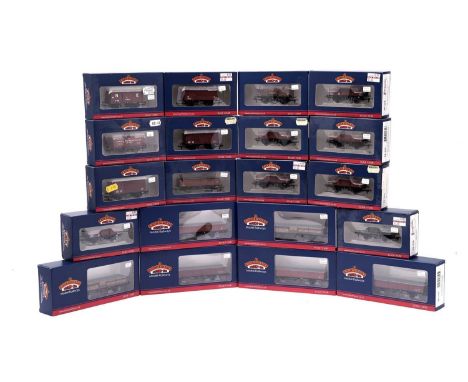 Bachmann 00-gauge rolling stock, including various wagons and vans, boxed. (20)