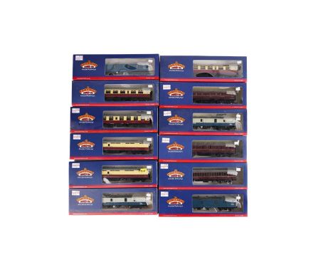 Bachmann 00-gauge coaches, including full brake, second open, second brake and others, boxed.